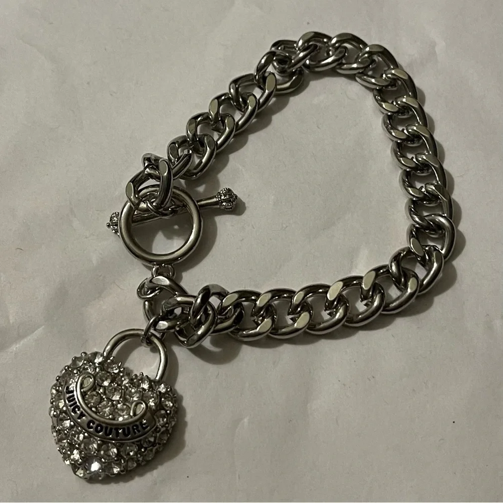 Juicy Couture Silver Chain Bracelet With Crystal Heart Charm - Picture 8 of 14